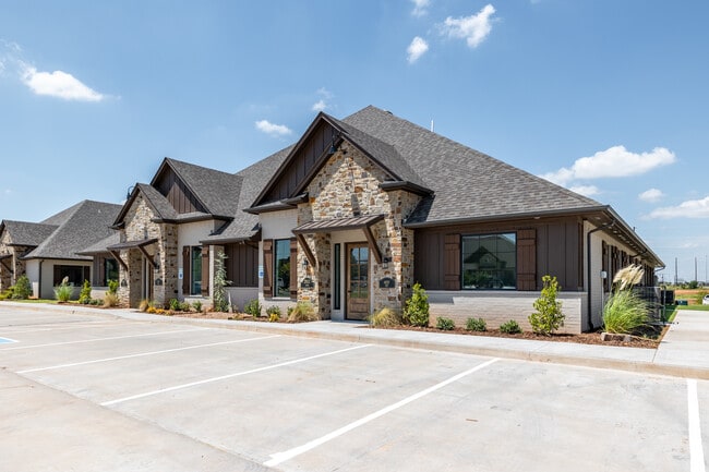 Plus de détails pour 2900 Washington Dr, Norman, OK - Bureau à louer