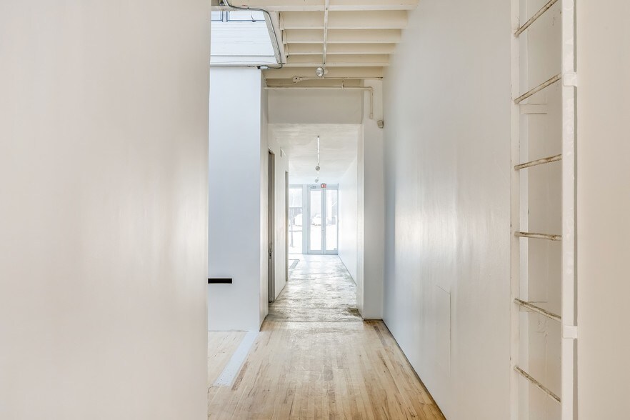 134 10th Ave, New York, NY à vendre - Photo de l’immeuble – Image 2 sur 11