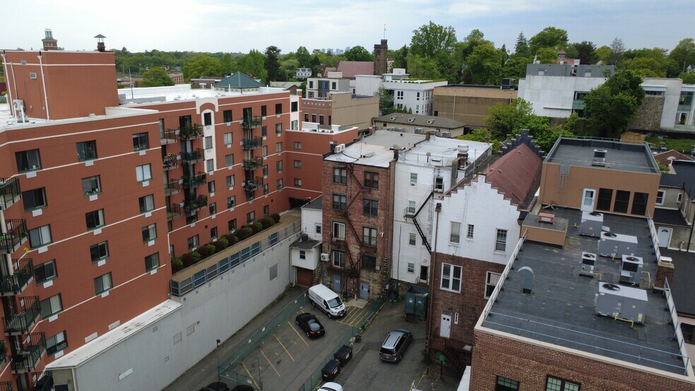 139 Mamaroneck Ave, Mamaroneck, NY à louer - Photo de l’immeuble – Image 3 sur 17