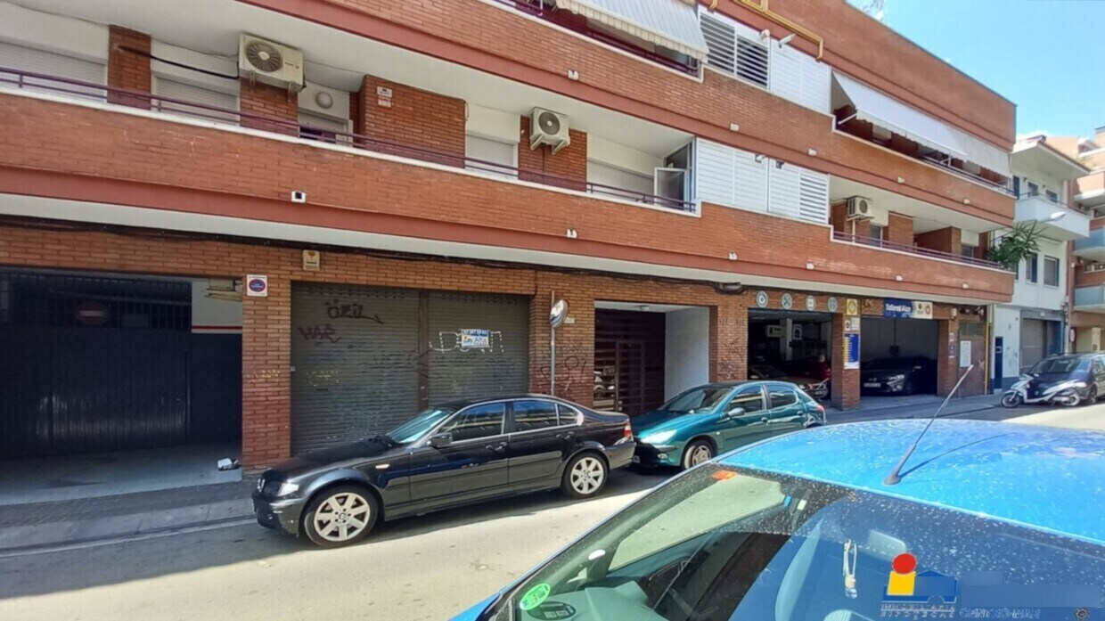 Immeuble residentiel dans Badalona, Barcelona à vendre Photo de l’immeuble– Image 1 sur 3