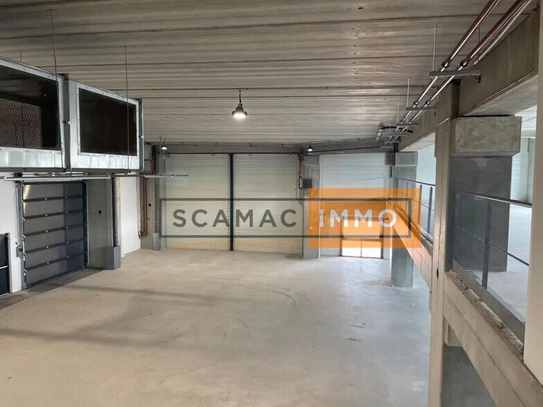 32 Rue De Seine, 92700 Colombes, Colombes à louer - Photo de l’immeuble – Image 2 sur 10