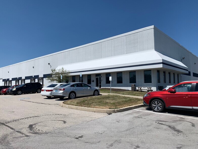 5110-5188 W 74th St, Indianapolis, IN à louer - Photo de l’immeuble – Image 1 sur 4