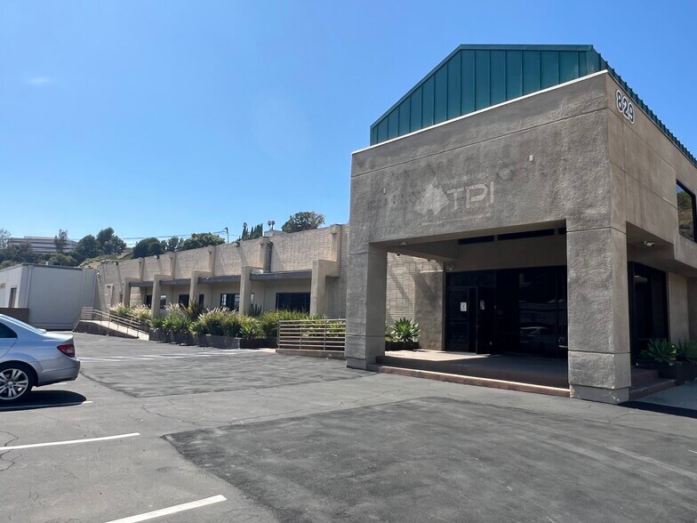 829 Monterey Pass Rd, Monterey Park, CA à louer - Photo de l’immeuble – Image 1 sur 71