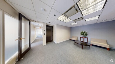 215 Washington St, Watertown, NY à louer Numérisation 3D Matterport– Image 1 sur 19