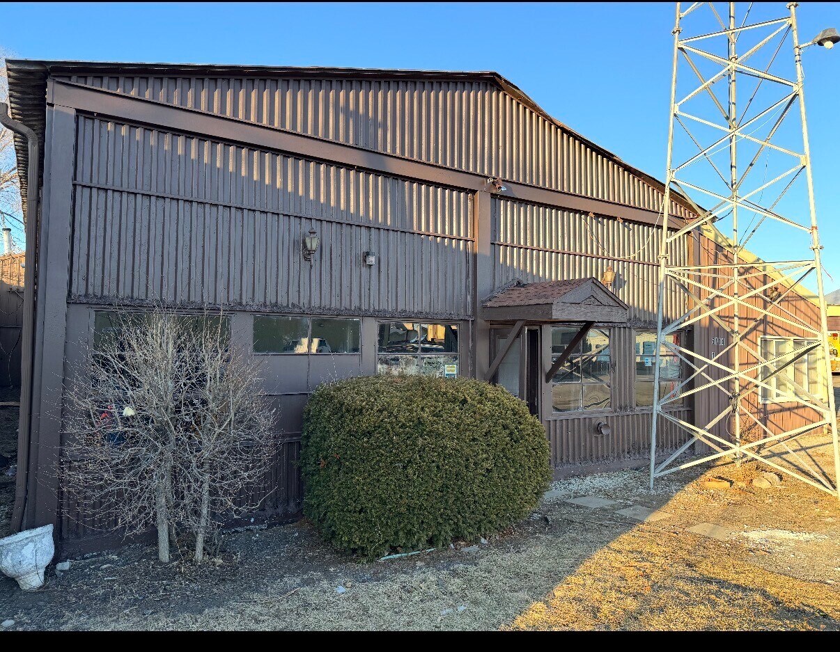 6114 Lou st, Crystal Lake, IL à louer Photo principale– Image 1 sur 7