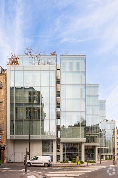 128 Boulevard Raspail, Paris à louer - Photo de l’immeuble – Image 2 sur 8