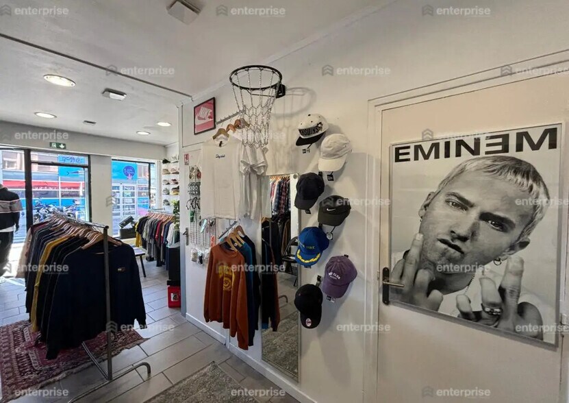 Local commercial dans Amiens à louer - Photo de l’immeuble – Image 3 sur 4