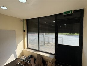 945 Oldham Rd, Manchester à louer Photo intérieure– Image 2 sur 2