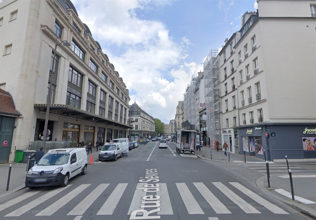 Local commercial dans Paris à louer Photo de l’immeuble– Image 1 sur 2
