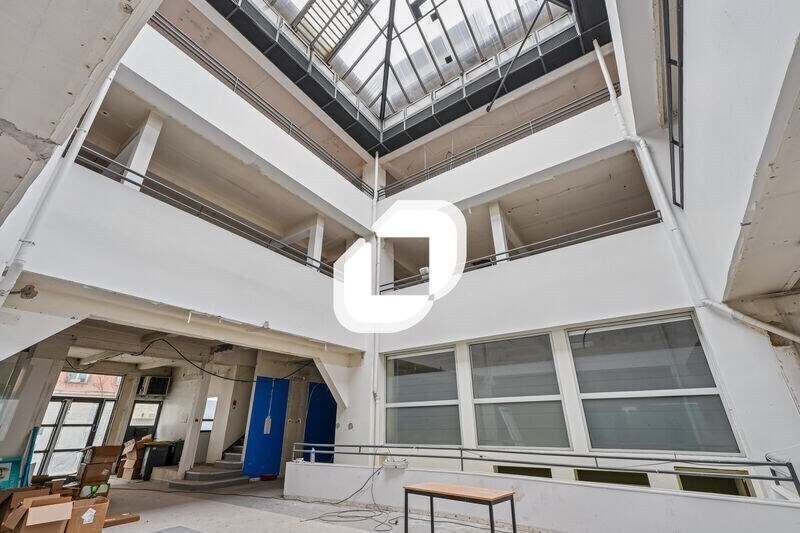 Local d'activités dans Clichy à vendre - Photo intérieure – Image 1 sur 7