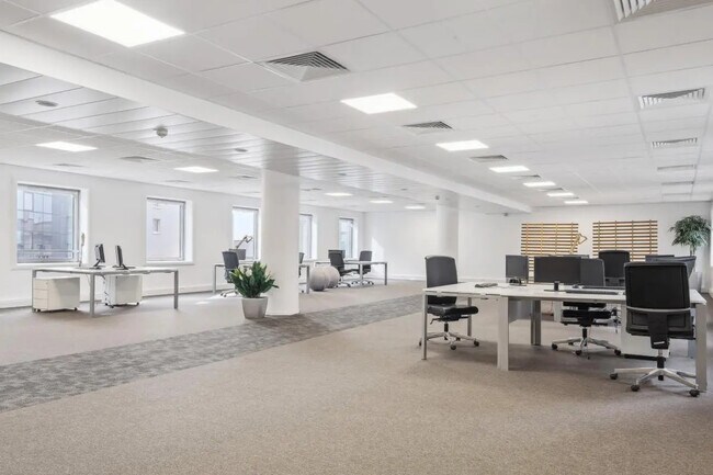 Plus de détails pour 2 Place Des Vosges, Courbevoie - Bureau, Local d'activités à louer