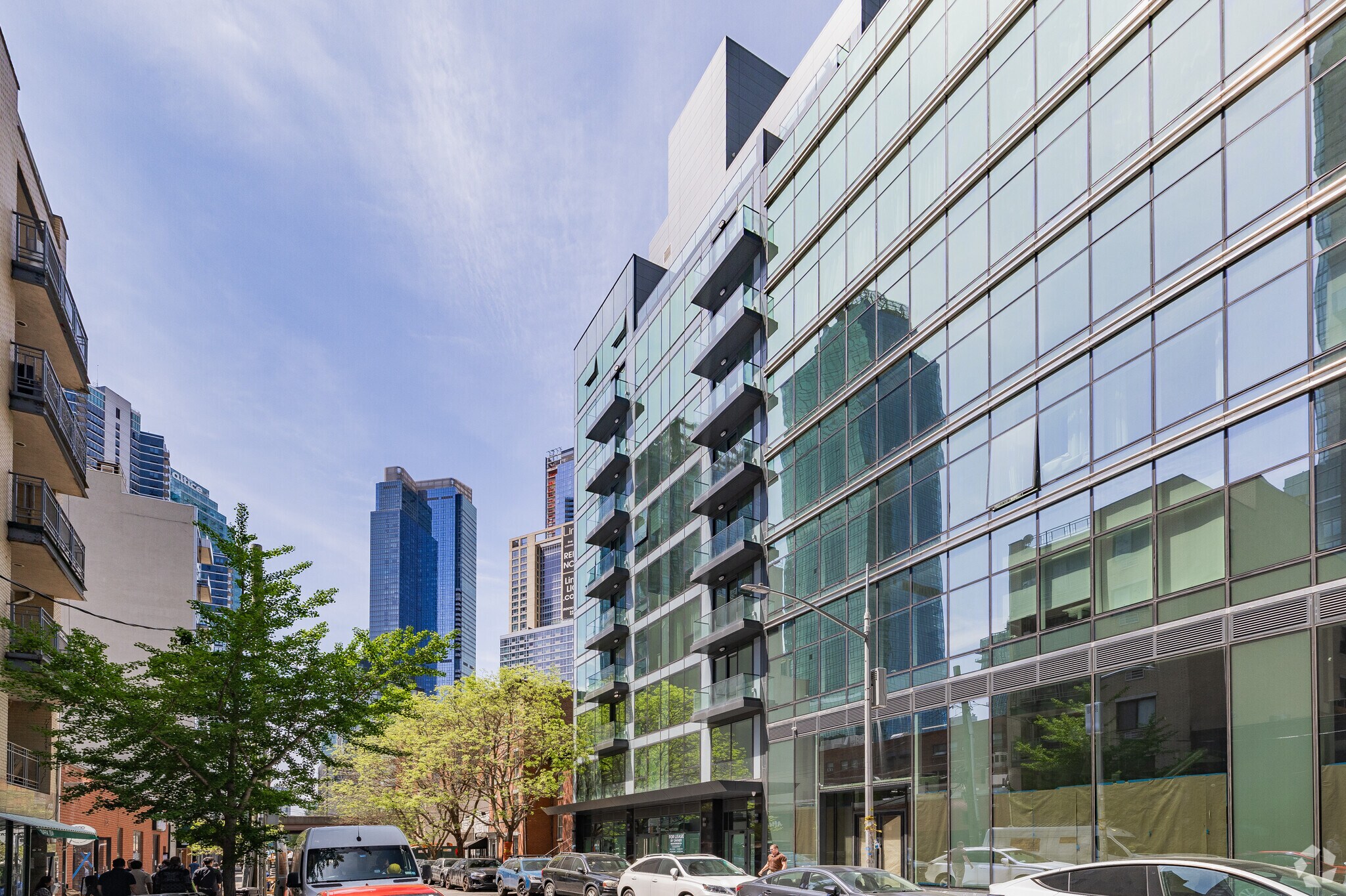4262 Hunter St, Long Island City, NY à vendre Photo principale– Image 1 sur 6