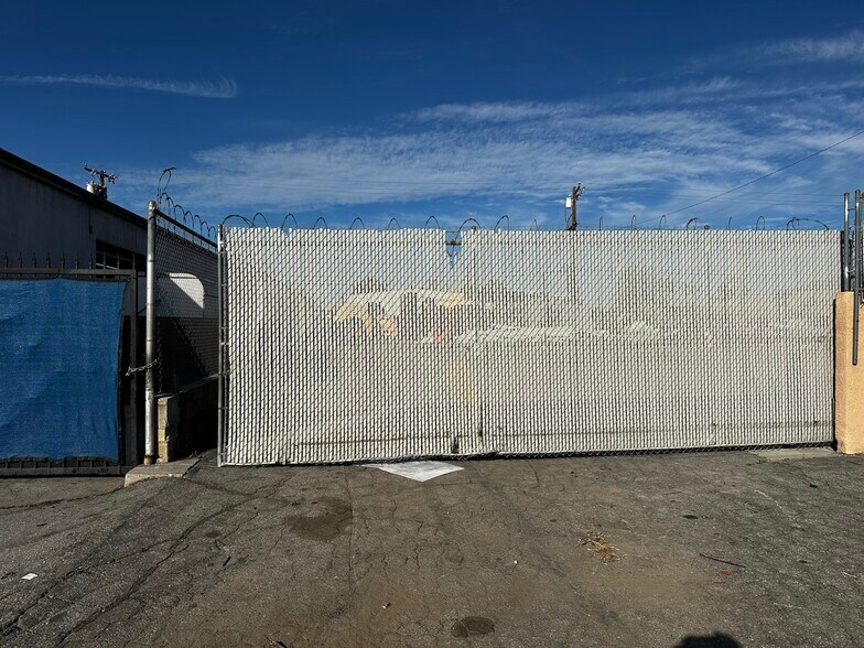 5141 Calmview Ave, Baldwin Park, CA à louer - Photo de l’immeuble – Image 2 sur 21