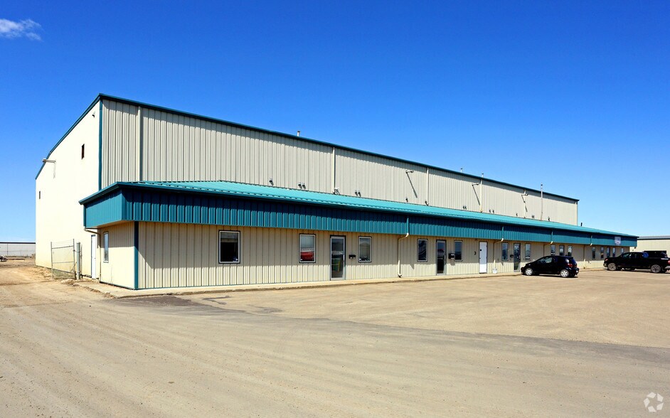 2322 5th St, Nisku, AB à louer - Photo de l’immeuble – Image 2 sur 2
