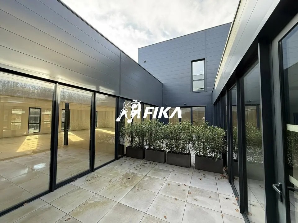 Industriel/Logistique dans Mérignac à louer Photo de l’immeuble– Image 1 sur 9