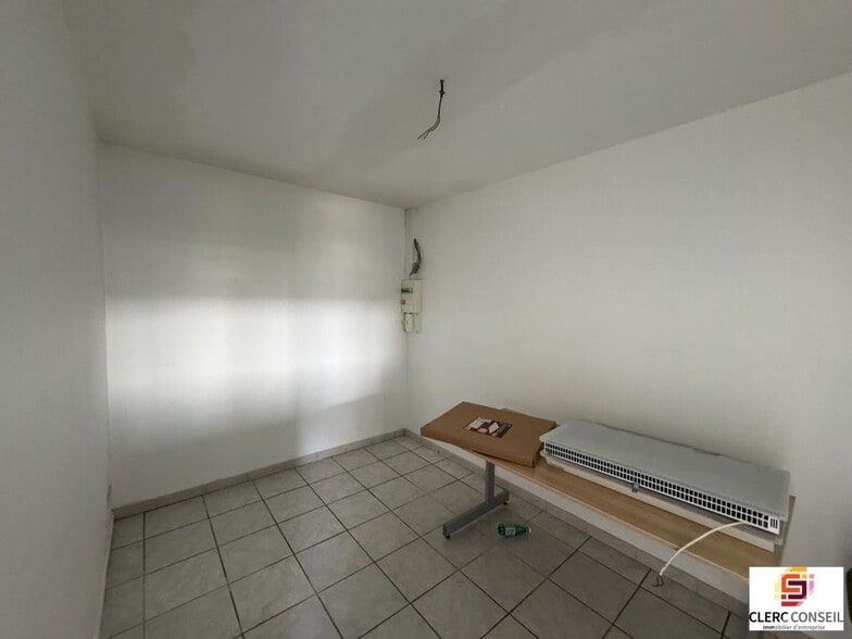 Bureau dans Évreux à louer - Photo intérieure – Image 3 sur 8