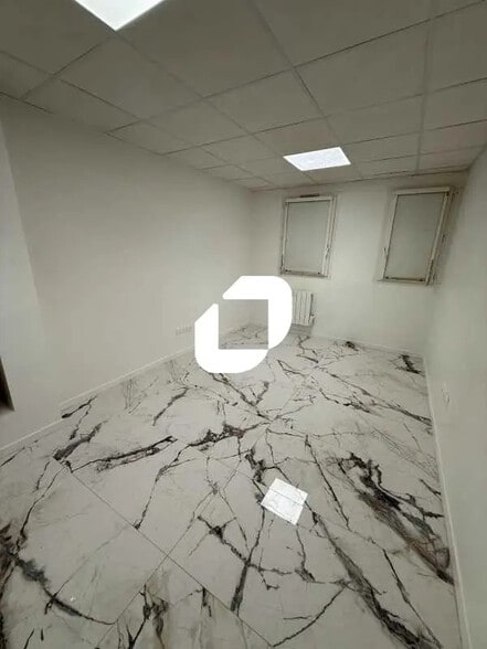 Bureau dans Conflans-Sainte-Honorine à louer - Photo intérieure – Image 2 sur 5