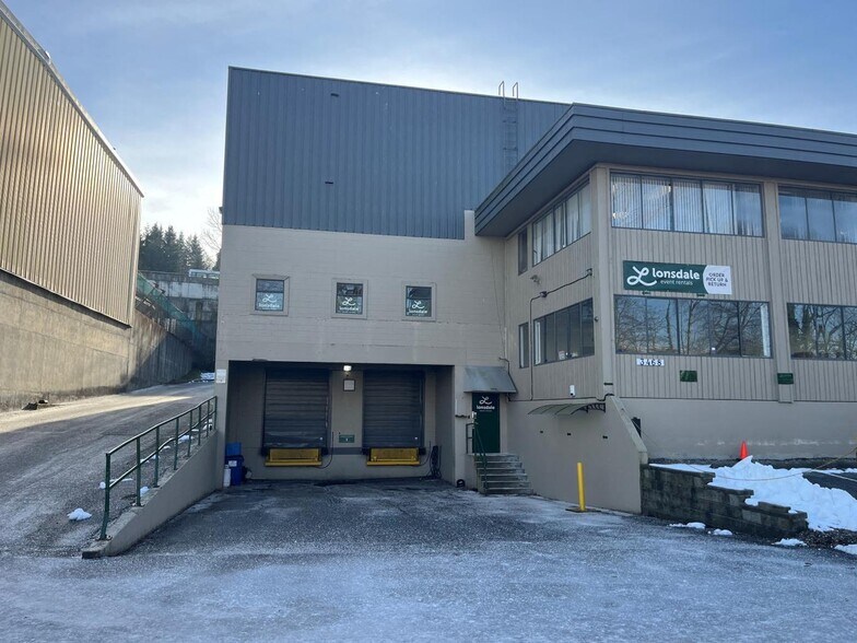 3454-3468 Bridgeway St, Vancouver, BC à louer - Photo de l’immeuble – Image 2 sur 8