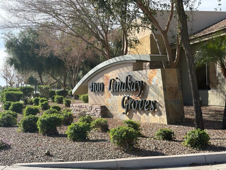 4100 S Lindsay Rd, Gilbert, AZ à vendre - Photo de l’immeuble – Image 2 sur 7
