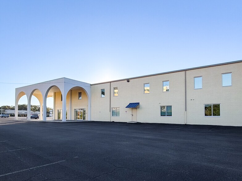 5935 Rivers Ave, North Charleston, SC à louer - Photo de l’immeuble – Image 3 sur 25