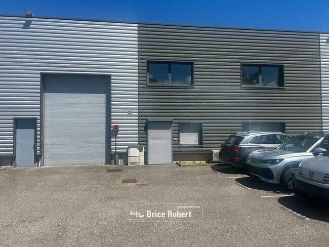 Plus de détails pour Bureau, Local d'activités à louer