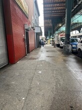 880 Jamaica Avenue St, Brooklyn, NY à louer Photo de l’immeuble– Image 1 sur 9