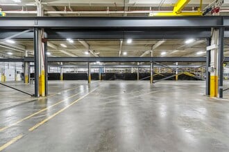 1050 Legresley Way, Burlington, ON à louer Photo intérieure– Image 2 sur 3