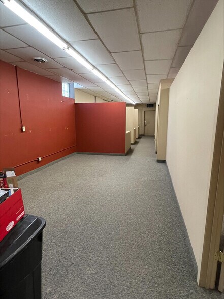 1005 N Broad St, Mankato, MN à louer - Photo de l’immeuble – Image 3 sur 7