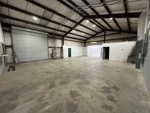 3824 Buck Owens Blvd, Bakersfield, CA à louer Photo de l’immeuble– Image 1 sur 2