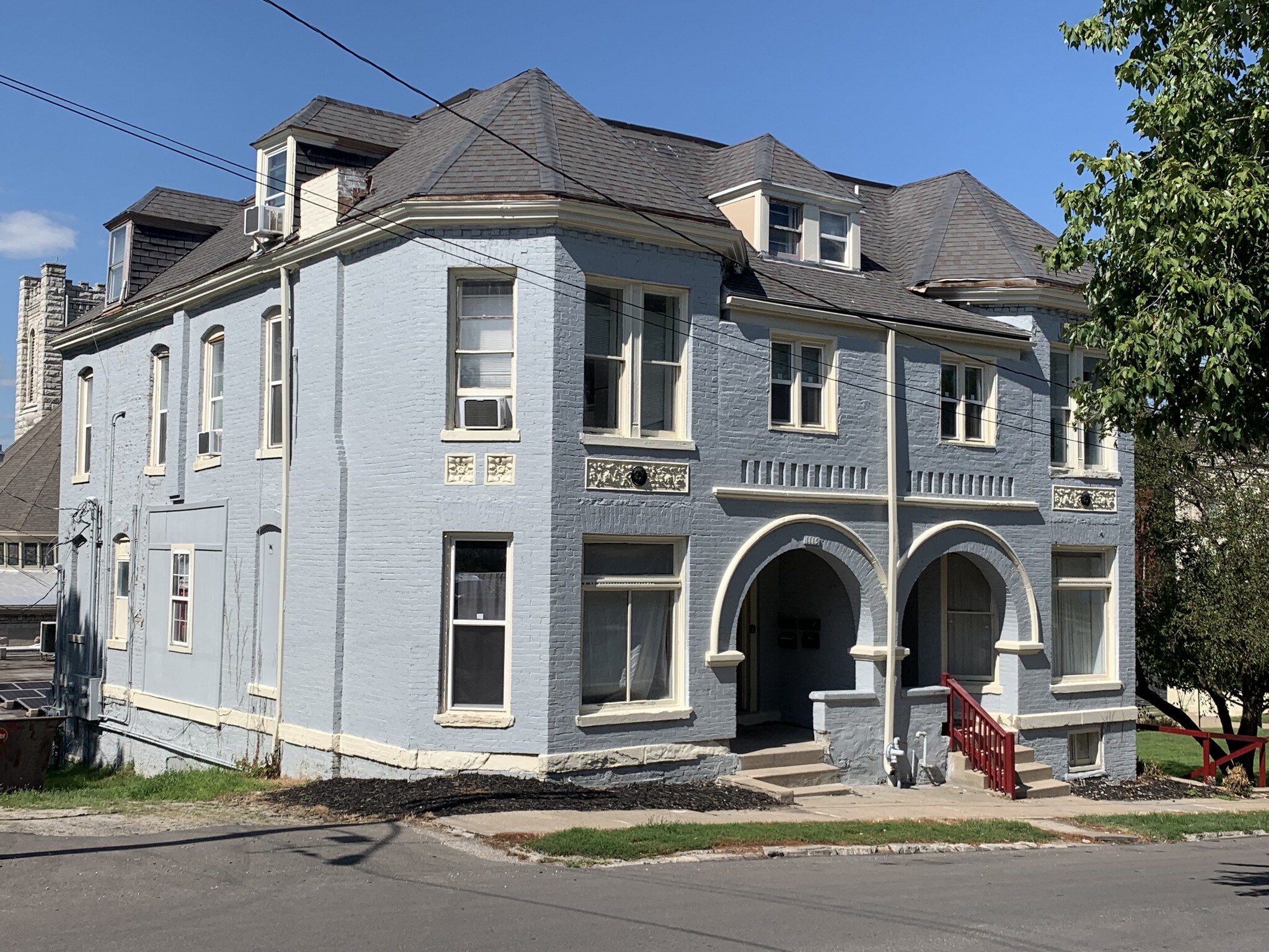 1115 Felix St, Saint Joseph, MO à vendre Photo principale– Image 1 sur 44