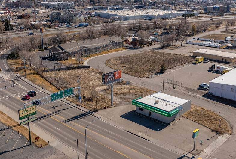 1425 W Broadway St, Idaho Falls, ID à louer - Photo de l’immeuble – Image 2 sur 8