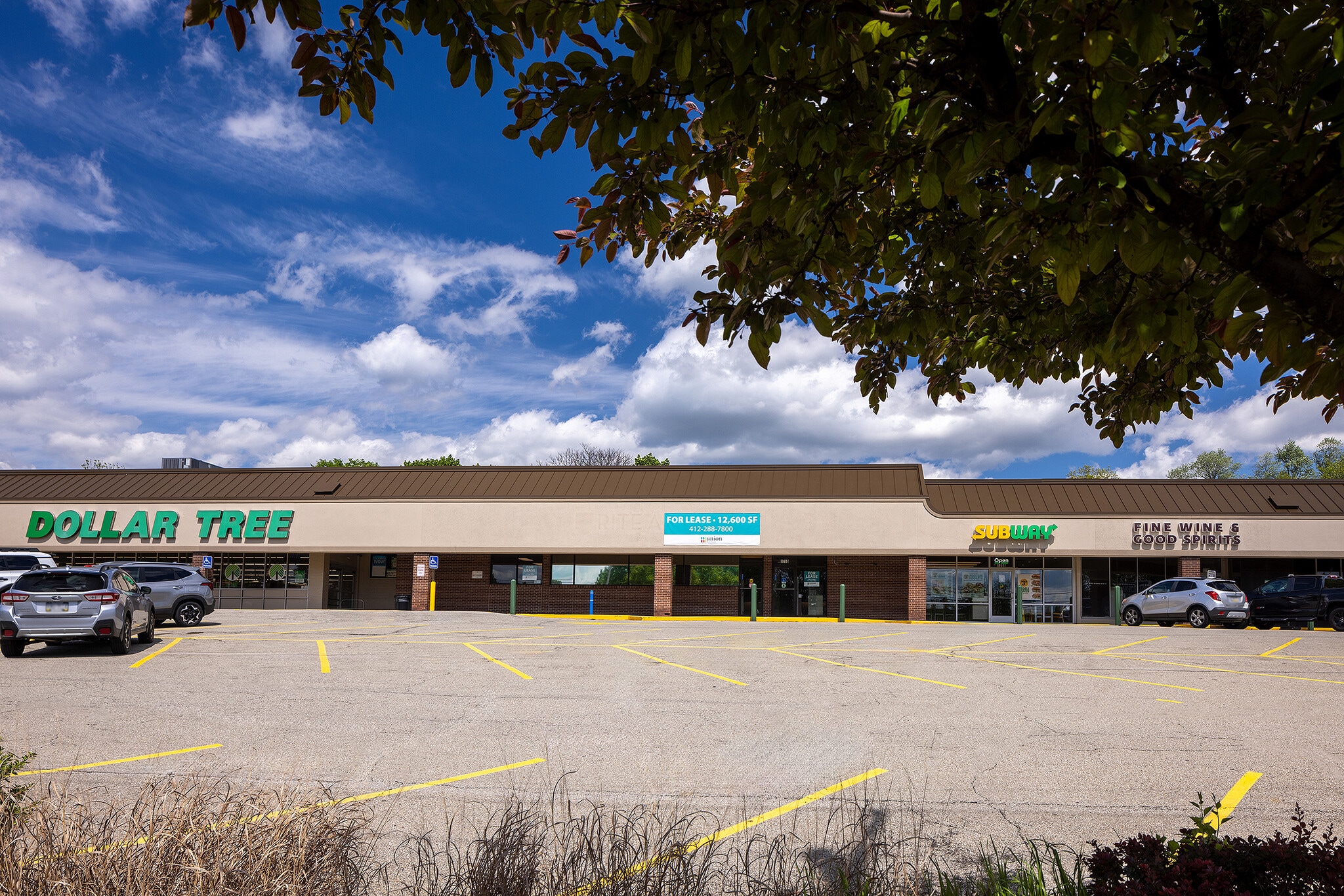 1700-1730 Mt Royal Blvd, Glenshaw, PA à louer Photo de l’immeuble– Image 1 sur 7