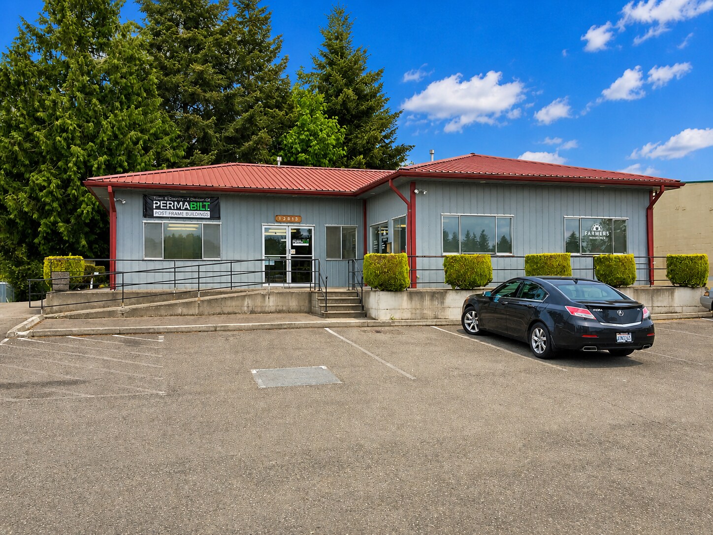 13819 Meridian Ave E, Puyallup, WA à louer Photo principale– Image 1 sur 3