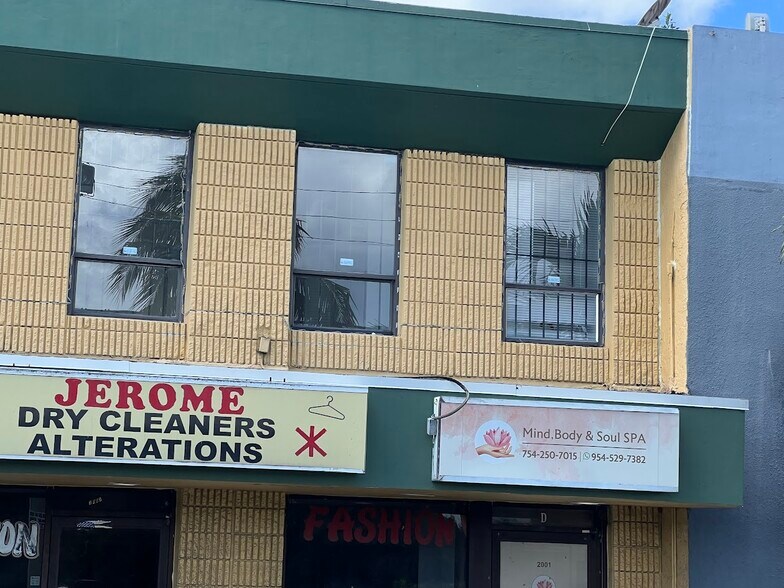 2001 N Dixie Hwy, Pompano Beach, FL à louer - Photo de l’immeuble – Image 3 sur 23