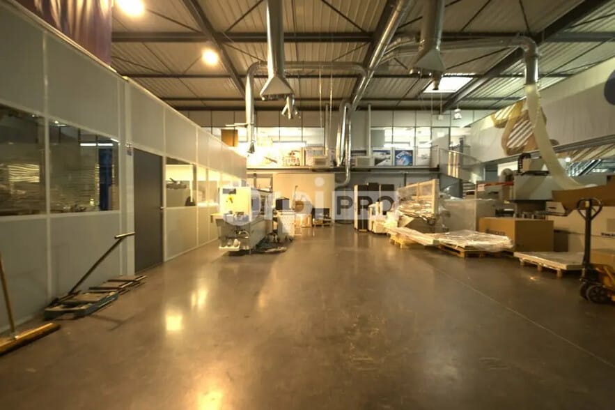 Bureau dans Vourles à louer - Photo intérieure – Image 3 sur 104