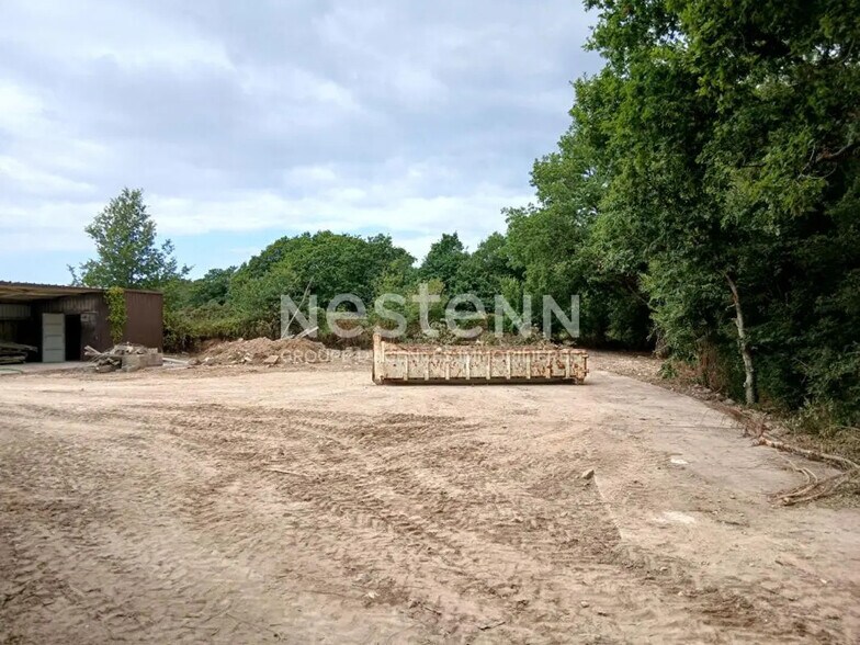 Local d’activités dans Auray à louer - Photo de la construction – Image 2 sur 5