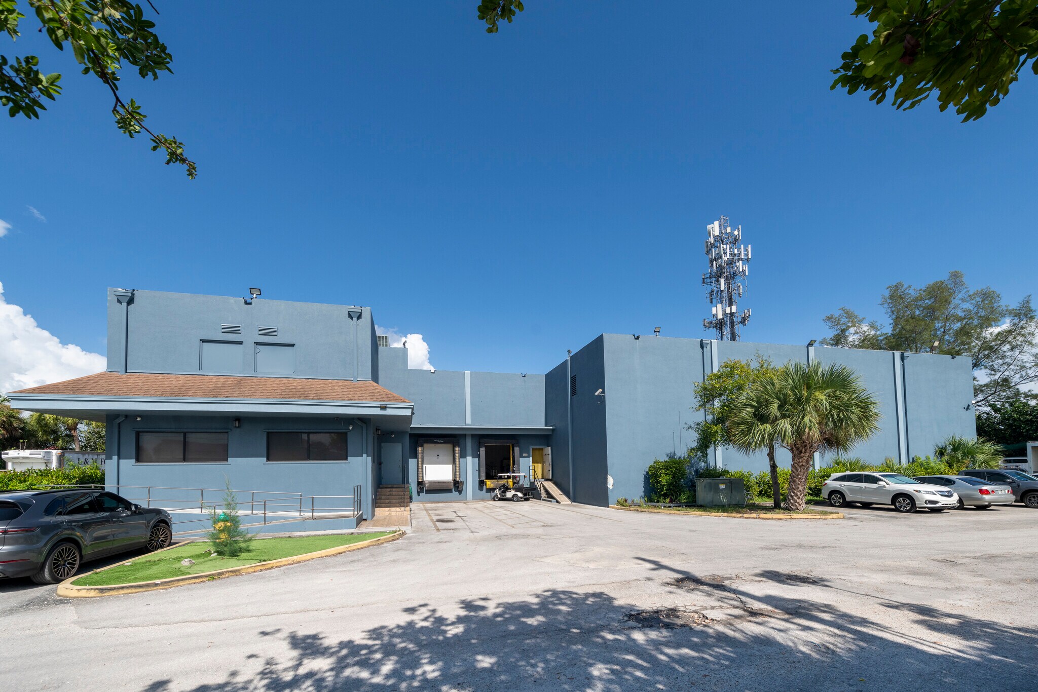 6575 Nova Dr, Fort Lauderdale, FL à vendre Photo de l’immeuble– Image 1 sur 24