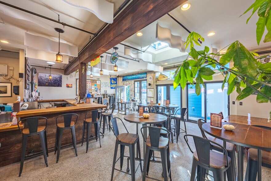 313-323 Princeton Ave, Half Moon Bay, CA à vendre - Photo de l’immeuble – Image 2 sur 17