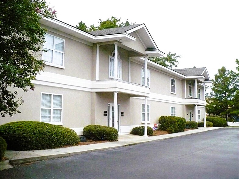 37 W Fairmont Ave, Savannah, GA à louer - Photo de l’immeuble – Image 2 sur 15