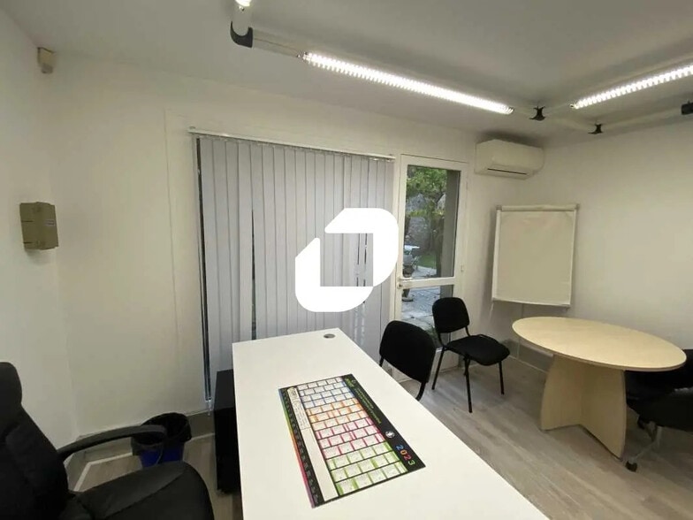 Bureau dans Bordeaux à louer - Photo de l’immeuble – Image 2 sur 7