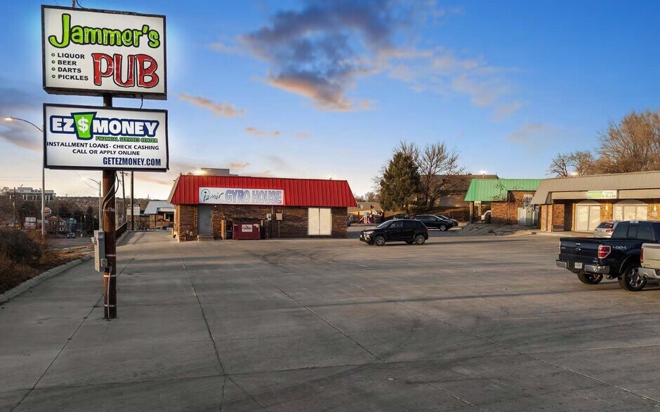 1507 Galvin Rd S, Bellevue, NE à vendre - Photo de l’immeuble – Image 2 sur 5