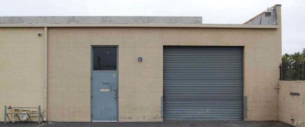 9939 Canoga Ave, Chatsworth, CA à louer - Photo de l’immeuble – Image 3 sur 7