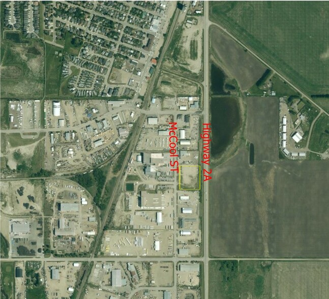 801 Mccool St, Crossfield, AB à vendre - Aérien – Image 2 sur 3