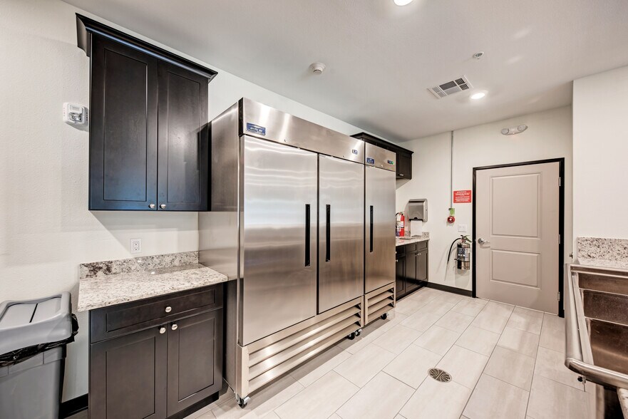 501 Ranch to Market Rd, Wimberley, TX à vendre - Photo de l’immeuble – Image 3 sur 12