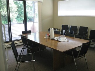 Plus de détails pour 8 Old Indian Trl, Middlefield, CT - Bureau à louer