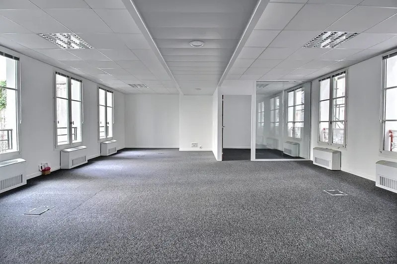 39 Rue Saint-Lazare, Paris à louer - Photo de l’immeuble – Image 3 sur 17