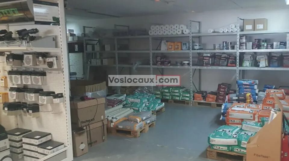 Local commercial dans Vallauris à louer - Photo de l’immeuble – Image 2 sur 4