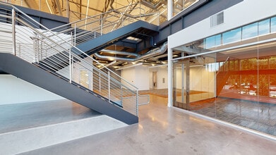 2442 N American Way, Orange, CA à louer Numérisation 3D Matterport– Image 1 sur 21