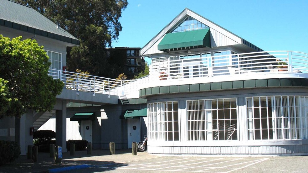 4000 Bridgeway Blvd, Sausalito, CA à louer - Photo de l’immeuble – Image 3 sur 4