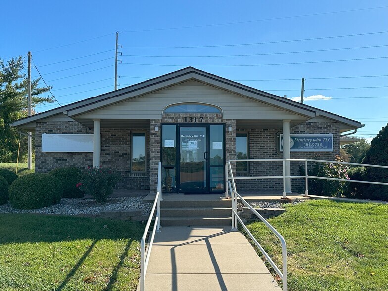 1317 Dadrian Professional Park, Godfrey, IL à vendre - Photo de l’immeuble – Image 2 sur 7